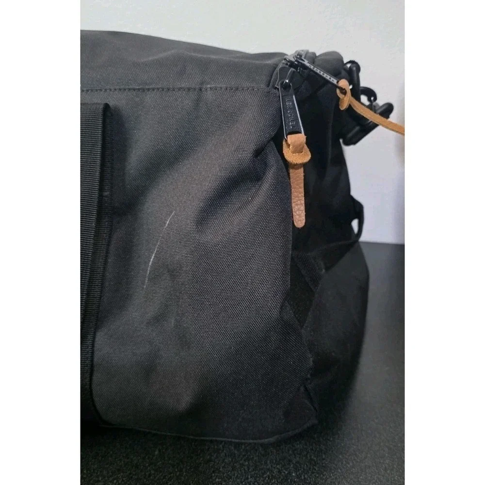 Herschel SUTTON Black Large Weekender Travel Duffel Bag NBA Gatorade Issued Game